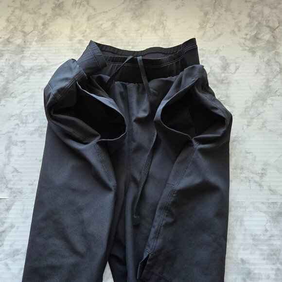 Fabletics Men's Athletic Shorts with Elastic Waistband & Drawstring - Sz L - Picture 3 of 9